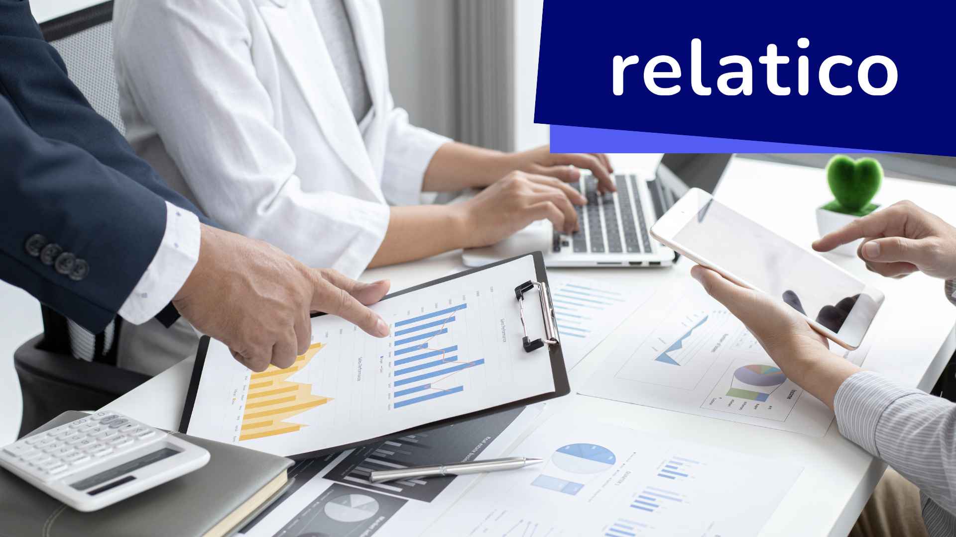 Erfahren Sie, welche Strategien bei Gesprächen mit Lieferanten am wichtigsten sind. Erfahren Sie außerdem, wie die SRM-Software von Relaticos Ihren Einkauf vereinfachen kann und wie Sie diese strategisch einsetzen können, um effektiv und schnell mit Lieferanten zu kommunizieren.